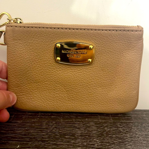 Michael Kors wristlet wallet - Picture 2 of 4